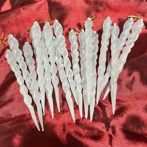 Vintage Set of 17 frosty plasticWhite Christmas tree icicles to hang on the tree